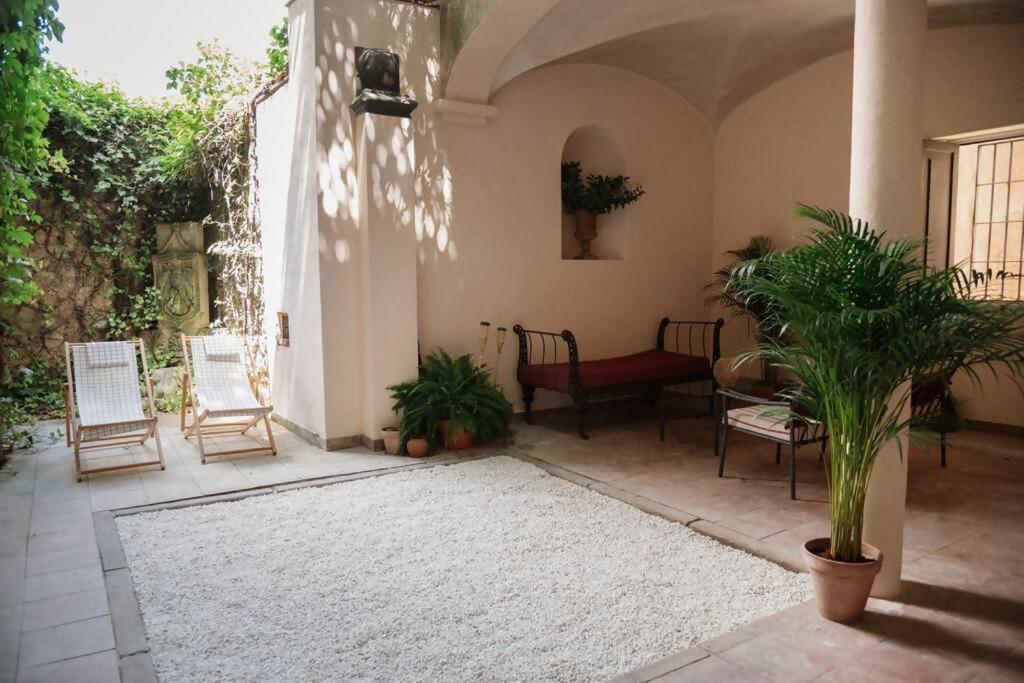 CacesCasa Aguila Casco Antiguo Patio Privadoアパートメント エクステリア 写真